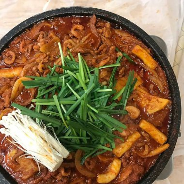 Doğa ve şehir manzarası 