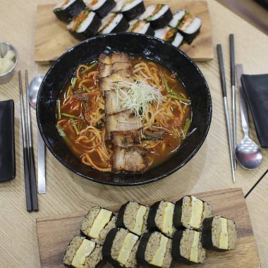 Doğa ve şehir manzarası 