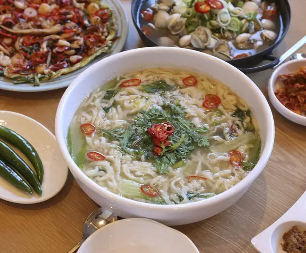 Doğa ve şehir manzarası 