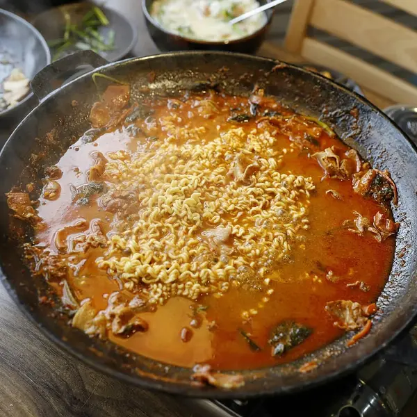 Doğa ve şehir manzarası 