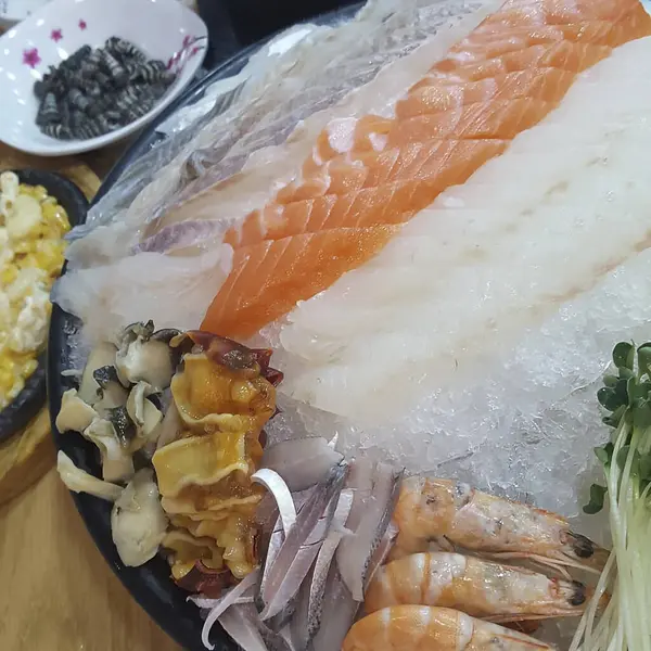 Doğa ve şehir manzarası 