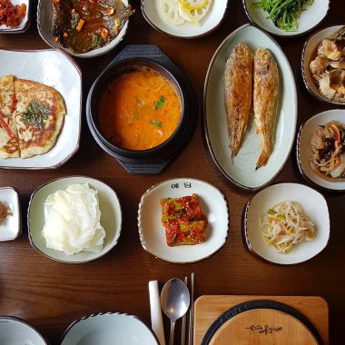 Doğa ve şehir manzarası 