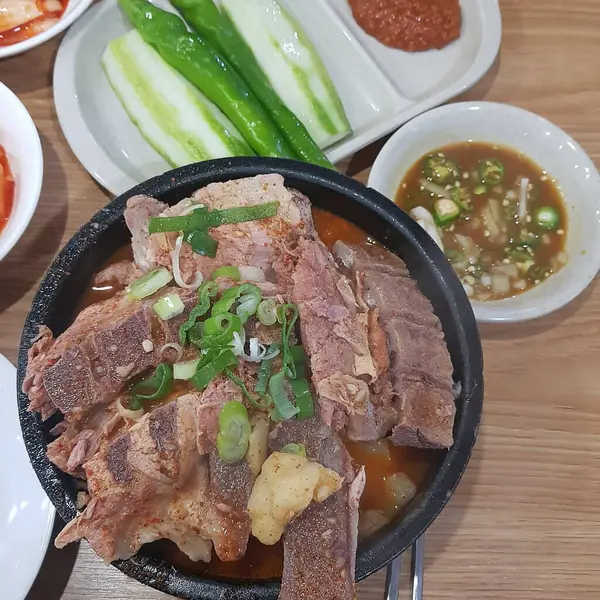 Doğa ve şehir manzarası 