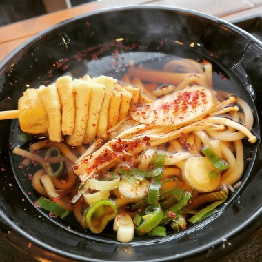 Doğa ve şehir manzarası 