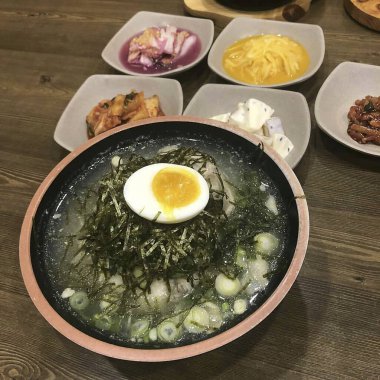 Doğa ve şehir manzarası 