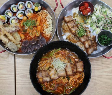 Doğa ve şehir manzarası 