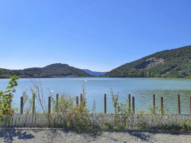 Doğa ve şehir manzarası 