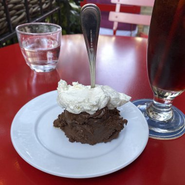 Doğa ve şehir manzarası 