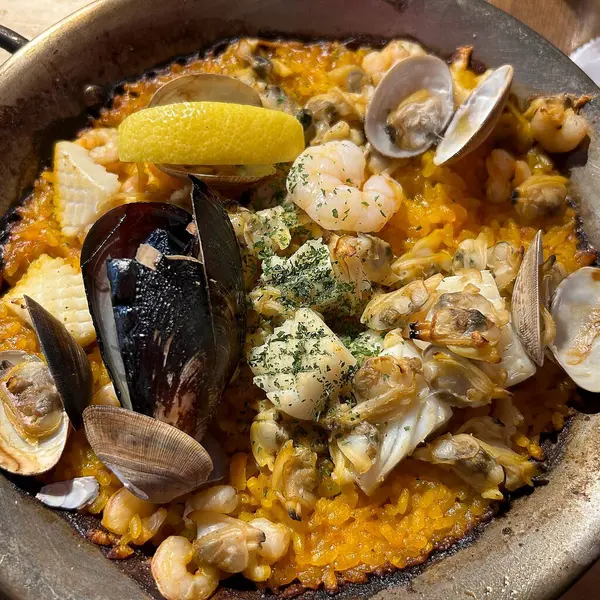 Doğa ve şehir manzarası 