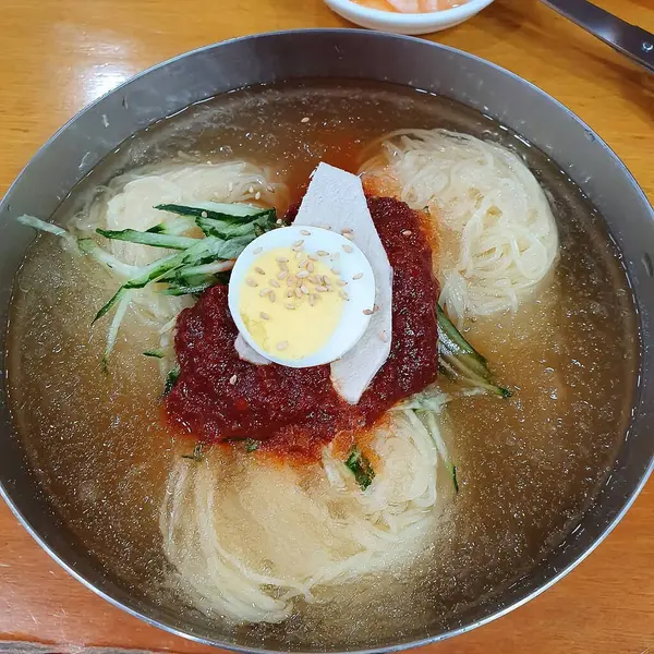 Sebzeli çorbanın mutfak fotoğrafı.