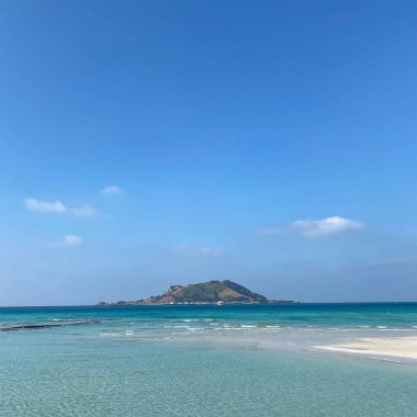 Deniz manzaralı güzel sahil