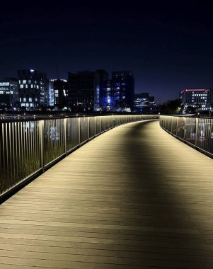 Dünyanın en ünlü simgesinin başkentinin gece manzarası..