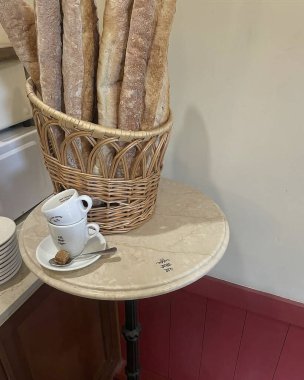 Tepside Fransız ekmeği.