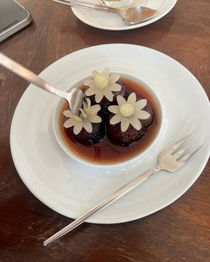 Lezzetli Asya yemeklerinin yakın görüntüsü