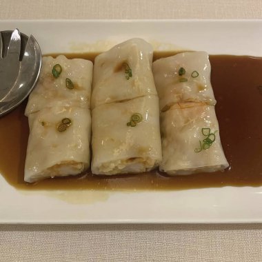 Lezzetli Asya yemeklerinin yakın görüntüsü