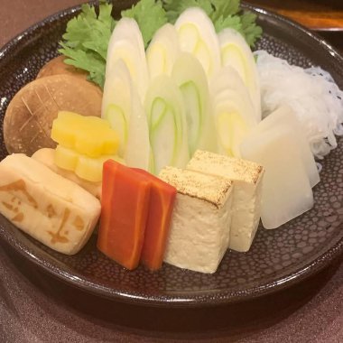 Lezzetli Asya yemeklerinin yakın görüntüsü