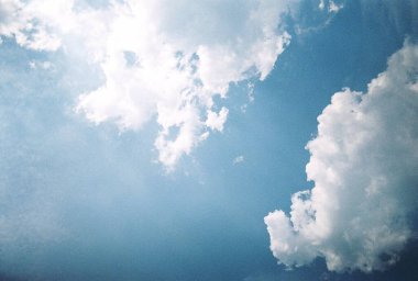 Gökyüzündeki bulutlar