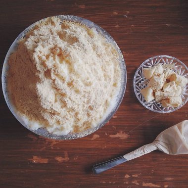 Ev yapımı kek, üst görünüm.