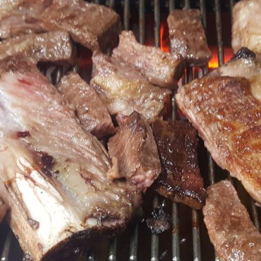 Sebzeli barbekü domuz eti