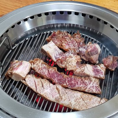 Lezzetli Asya yemeklerinin yakın görüntüsü