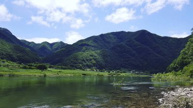 Gölün güzel manzarası