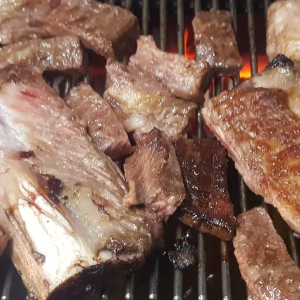 Sebzeli barbekü domuz eti