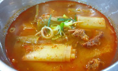 Lezzetli Asya yemeklerinin yakın görüntüsü