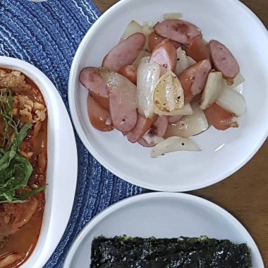 Japon yemeği, Kore yemeği, pirinç ve et.