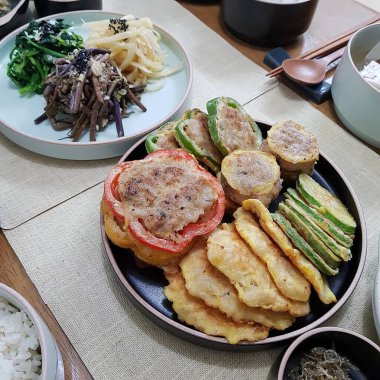 Lezzetli Japon yemeklerini yakından izleyin.