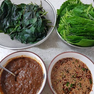 Markette taze salata.