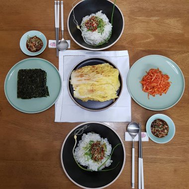 Kore yemeği, pirinç ve sebze, Kore mutfağı, üst manzara