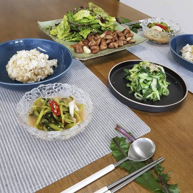 Lezzetli Asya yemeklerinin yakın görüntüsü