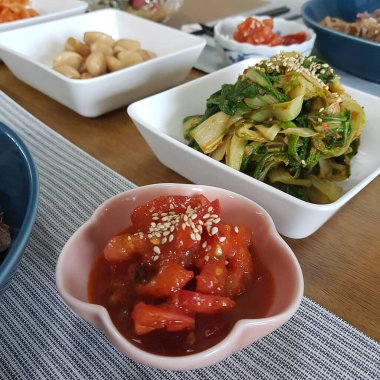 Kore yemeği, geleneksel Kore tarzı, kimchi.