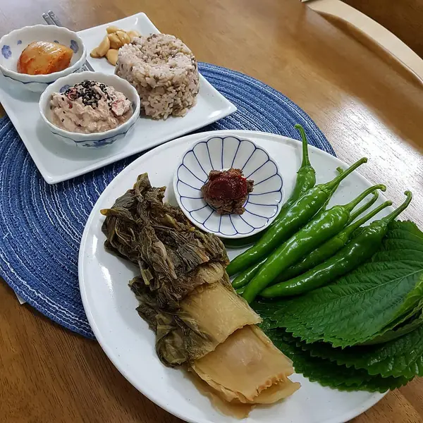 Geleneksel Kore yemeği, pirinç, Kore yemeği.