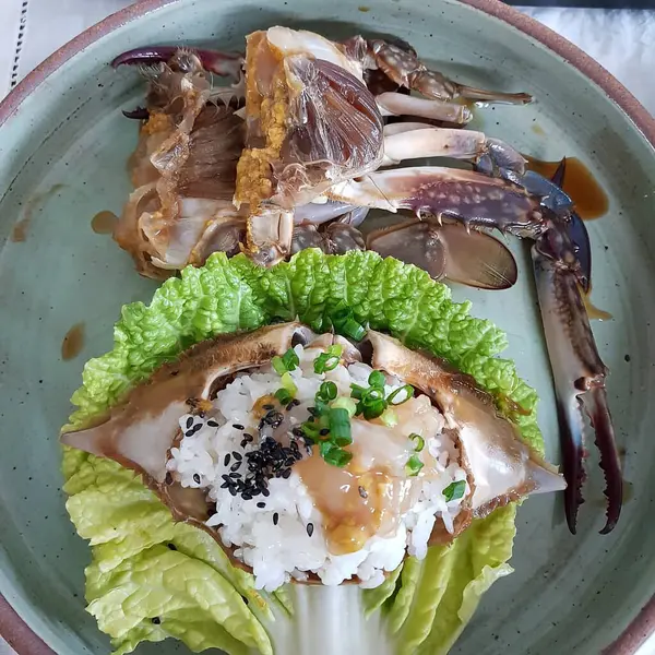 Kızarmış balığın mutfak fotoğrafı.