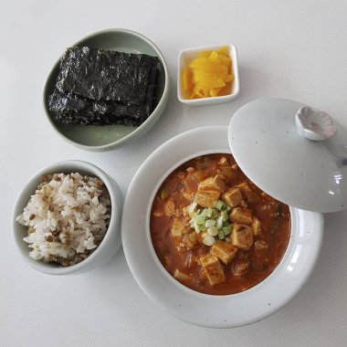 Körili bir yemek fotoğrafı.