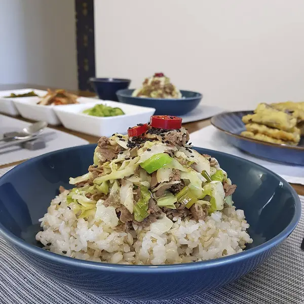 Soya ezmeli ve sığır etli pilav.