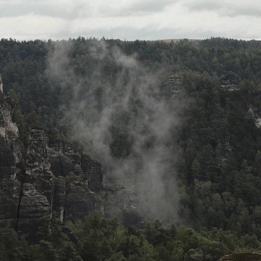 Dağlardaki güzel manzara. seyahat ve doğa