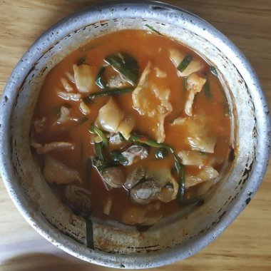 Lezzetli Asya yemeklerinin yakın görüntüsü