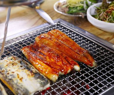 Lezzetli Asya yemeklerinin yakın görüntüsü