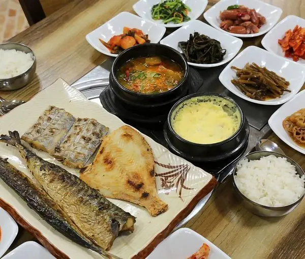 Kore geleneksel yemekleri kimchi