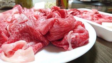 Lezzetli Asya yemeklerinin yakın görüntüsü