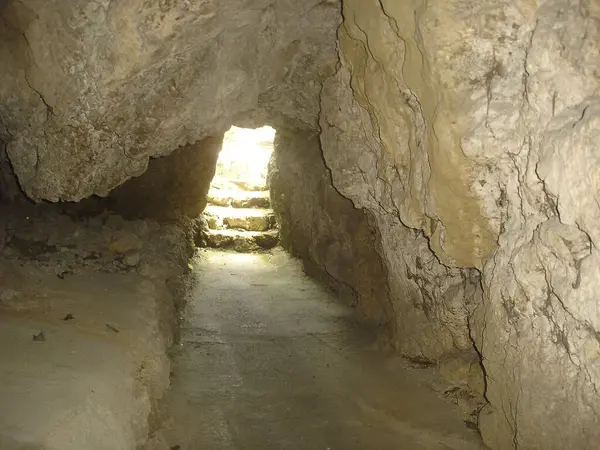 Mağaradaki yeraltı mağarası