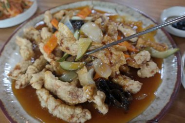 Lezzetli Asya yemeklerinin yakın görüntüsü