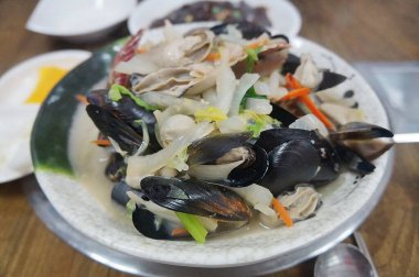 Lezzetli Asya yemeklerinin yakın görüntüsü