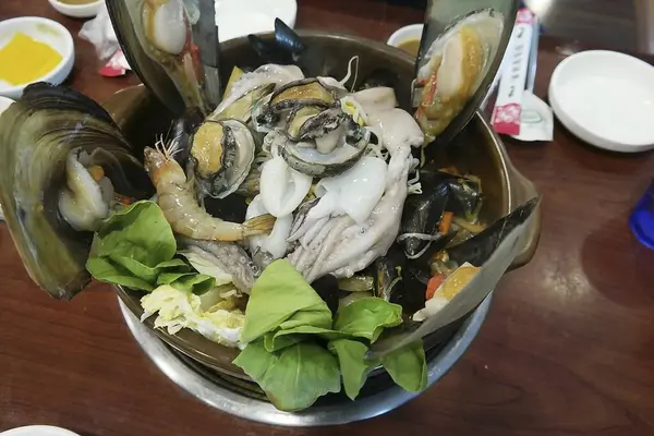 Lezzetli Asya yemeklerinin yakın görüntüsü