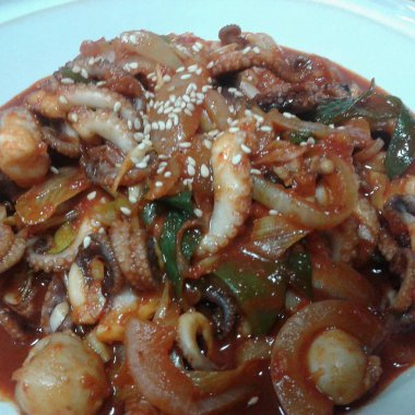 Lezzetli Asya yemeklerinin yakın görüntüsü