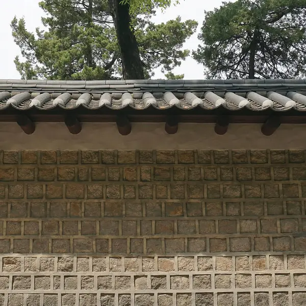 Evin çatısı güzel gökyüzü arkaplanlı