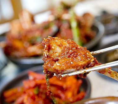 Lezzetli Asya yemeklerinin yakın görüntüsü