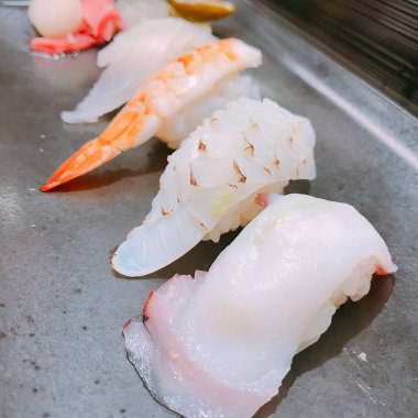 Lezzetli yiyeceklere yakın.